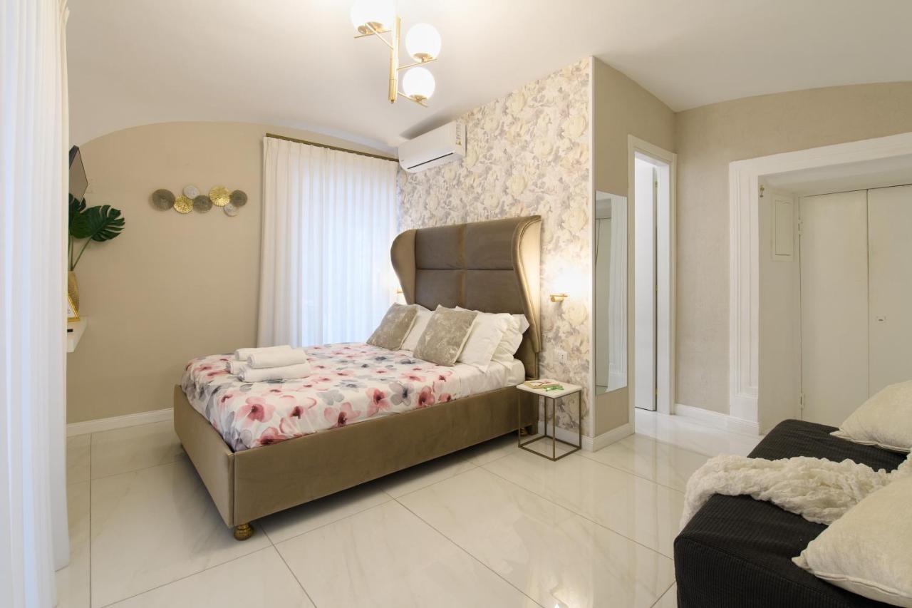 Grandapartments Via Toledo Napoli ภายนอก รูปภาพ
