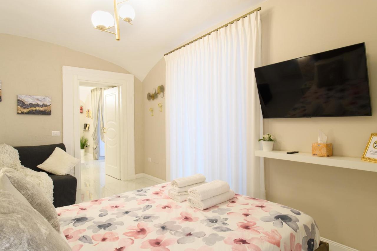 Grandapartments Via Toledo Napoli ภายนอก รูปภาพ